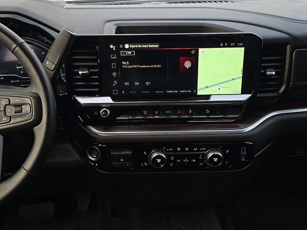 Used 2025 Summit White GMC SLT image 13
