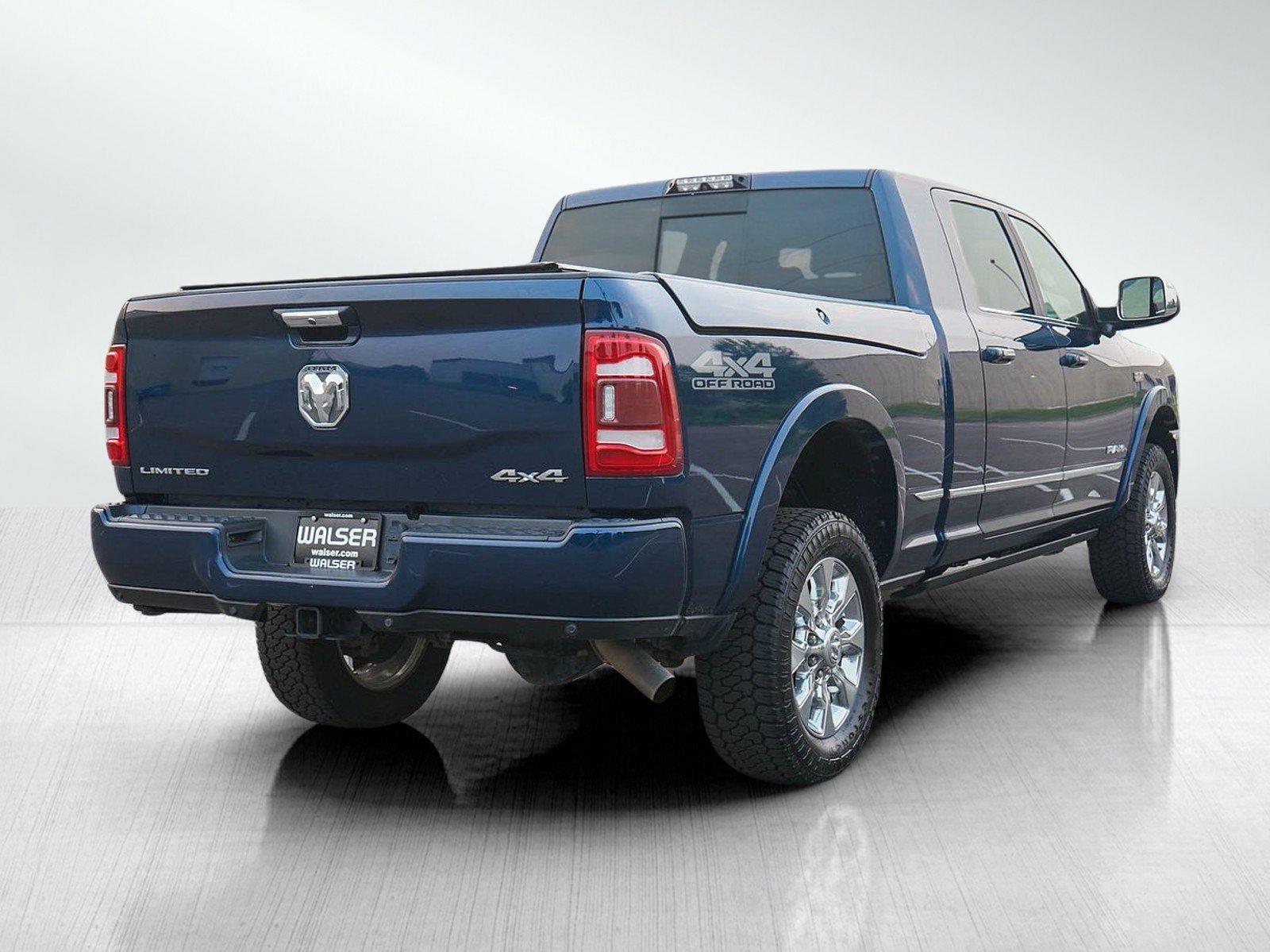 Used 2019 Patriot Blue Pearlcoat Ram Limited image 5