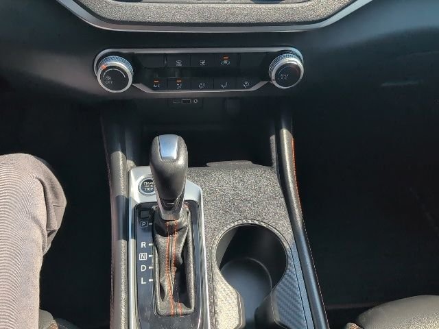 Used 2020 White Nissan 2.5 SR image 5
