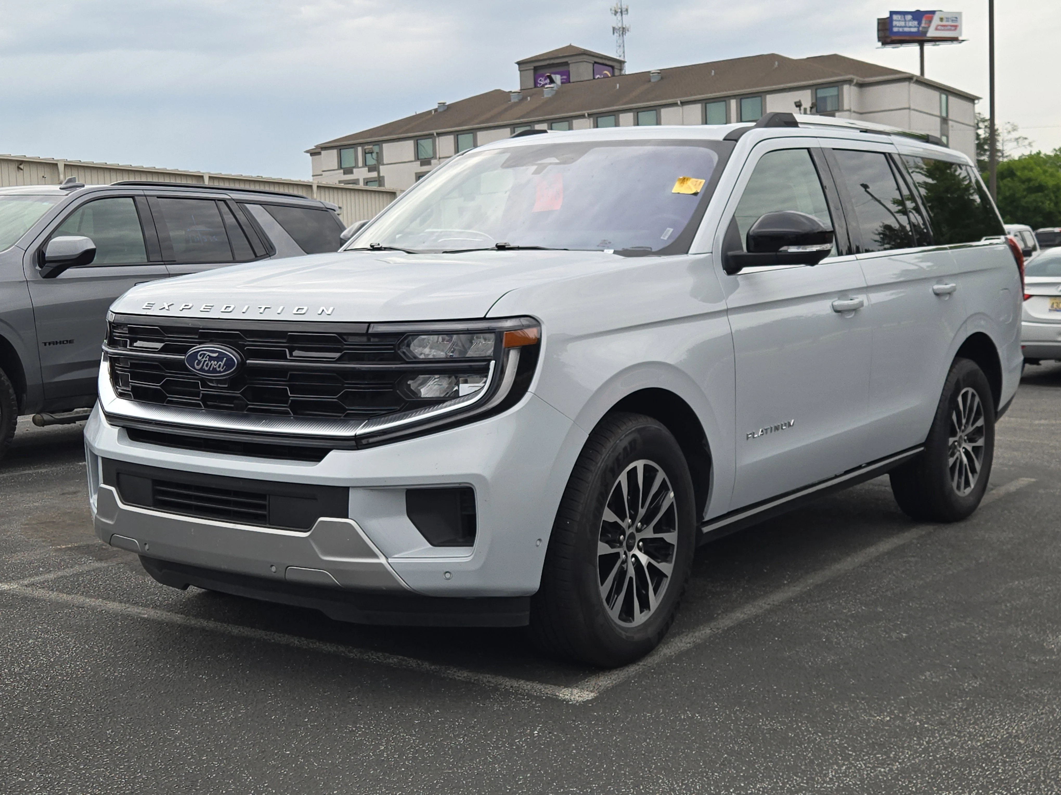2025 Ford Expedition Platinum 4x4's photo
