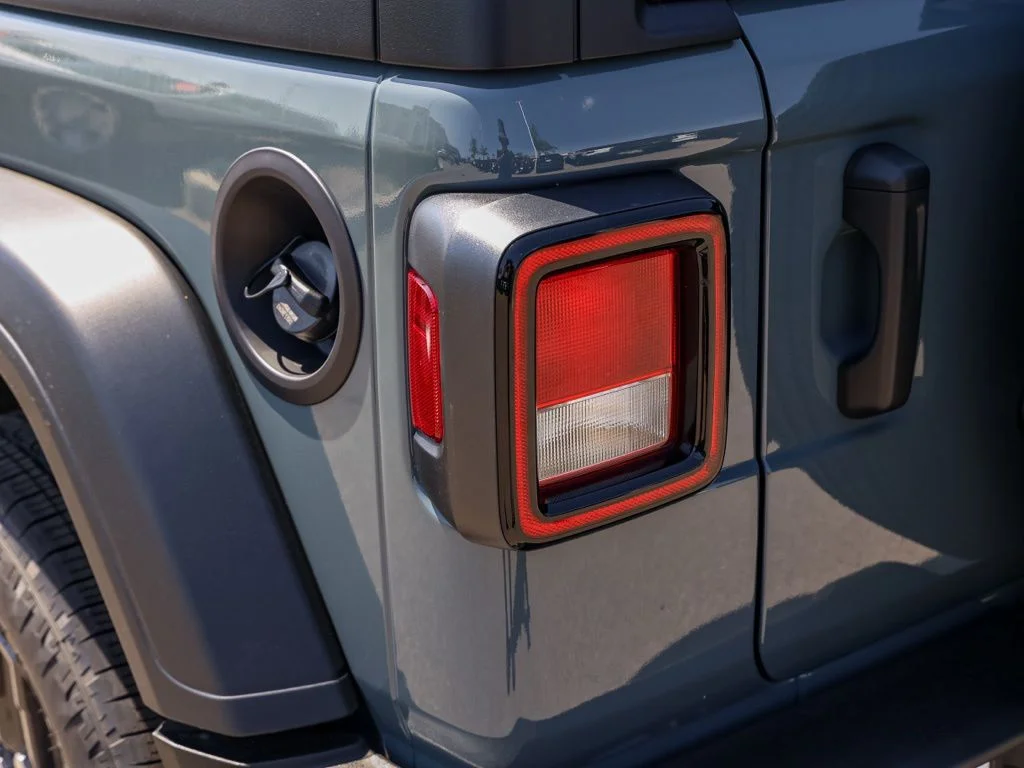 New 2026 Anvil Clear-Coat Exterior Paint Jeep Sport image 7