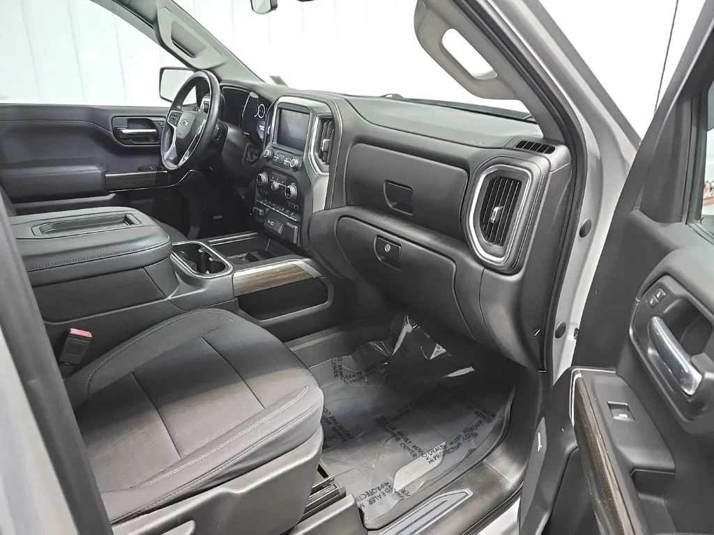 Used 2020 Silver Chevrolet RST image 15