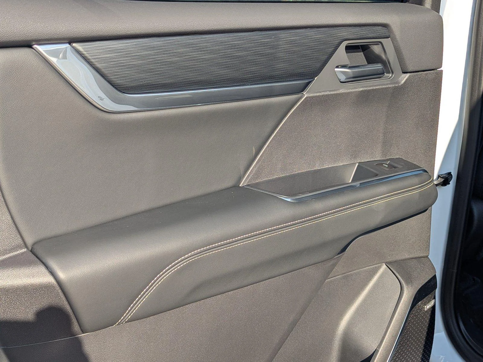 New 2026 Summit White GMC Elevation image 11