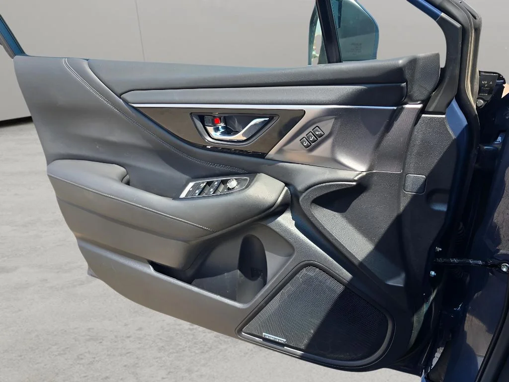 Used 2023 Cosmic Blue Pearl Subaru Limited image 14