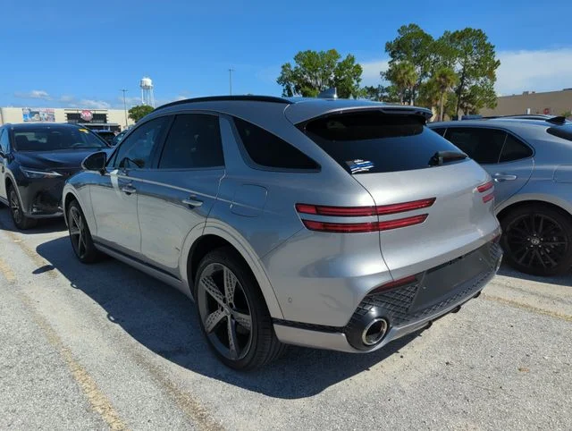 Used 2022 Silver Genesis 2.5T image 3