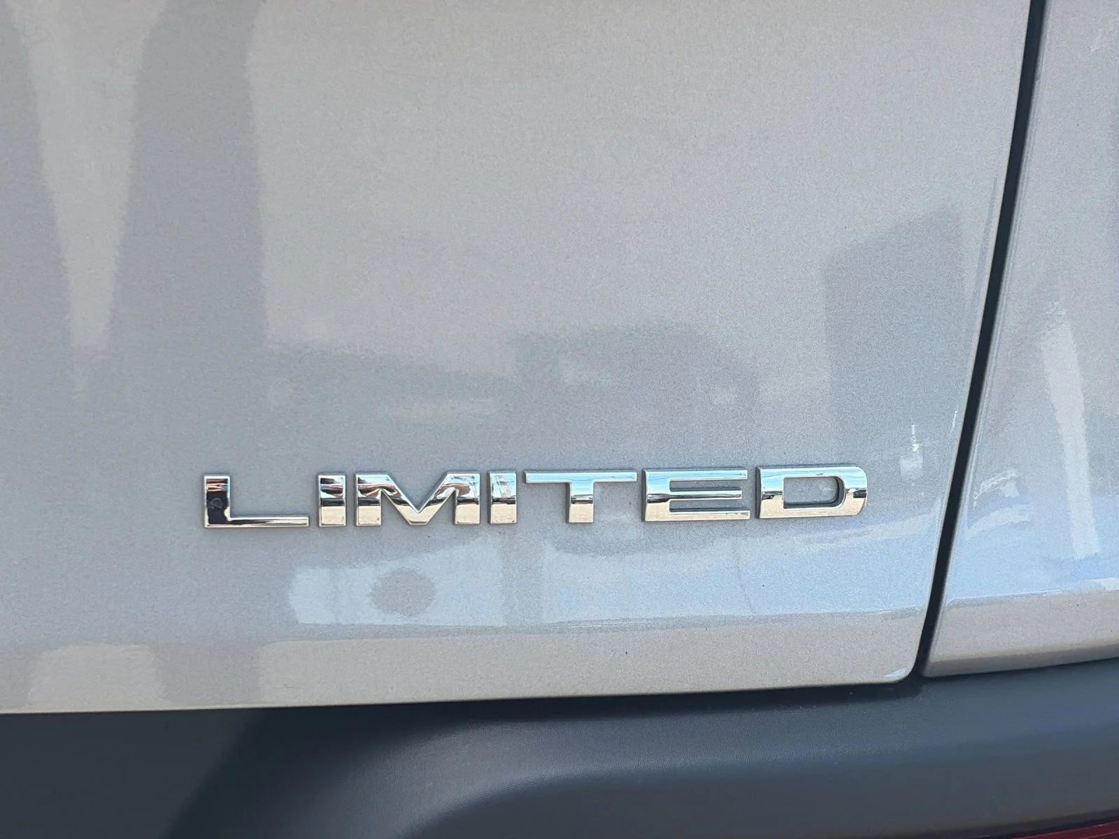 Used 2017 Billet Silver Metallic Jeep Limited image 28