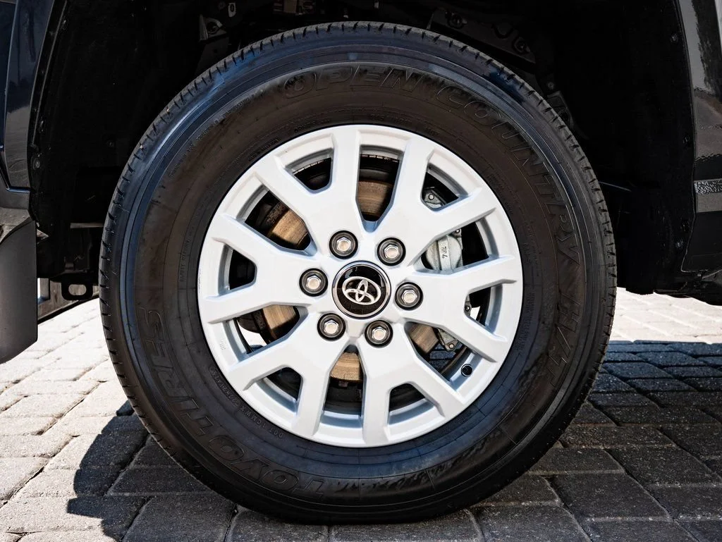 Used 2025 Underground Toyota SR5 image 13
