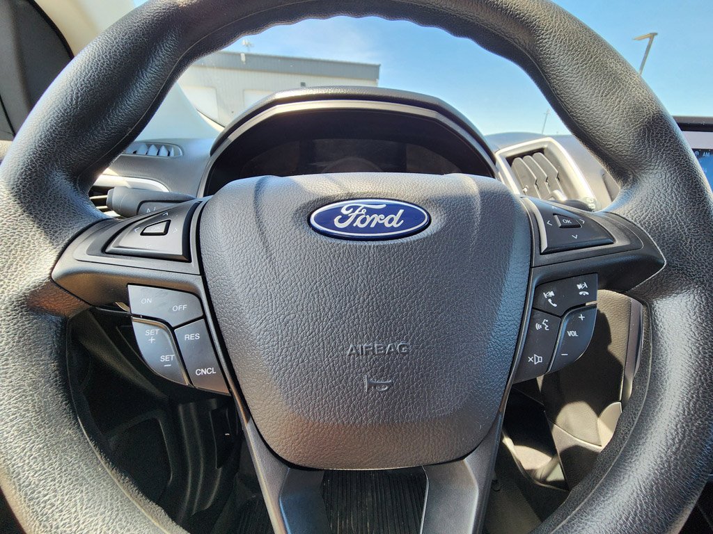 Used 2024 Iconic Silver Metallic Ford SE image 29
