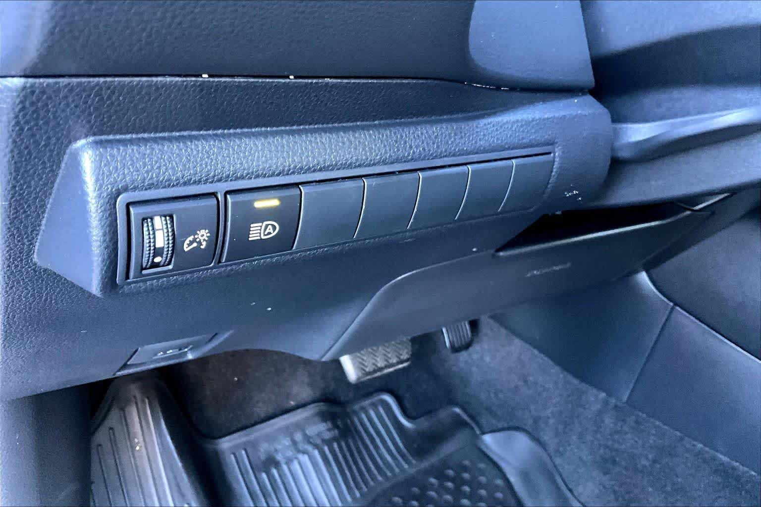 Used 2025 Magnetic Gray Metallic Toyota SE image 32