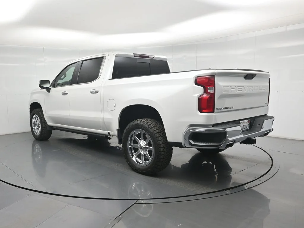 Used 2019 Beige Chevrolet LTZ image 27