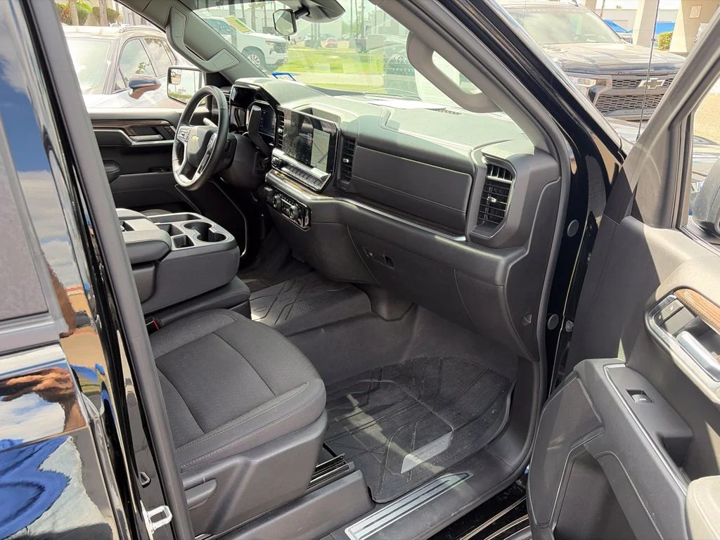 Used 2026 Black Chevrolet LT image 10