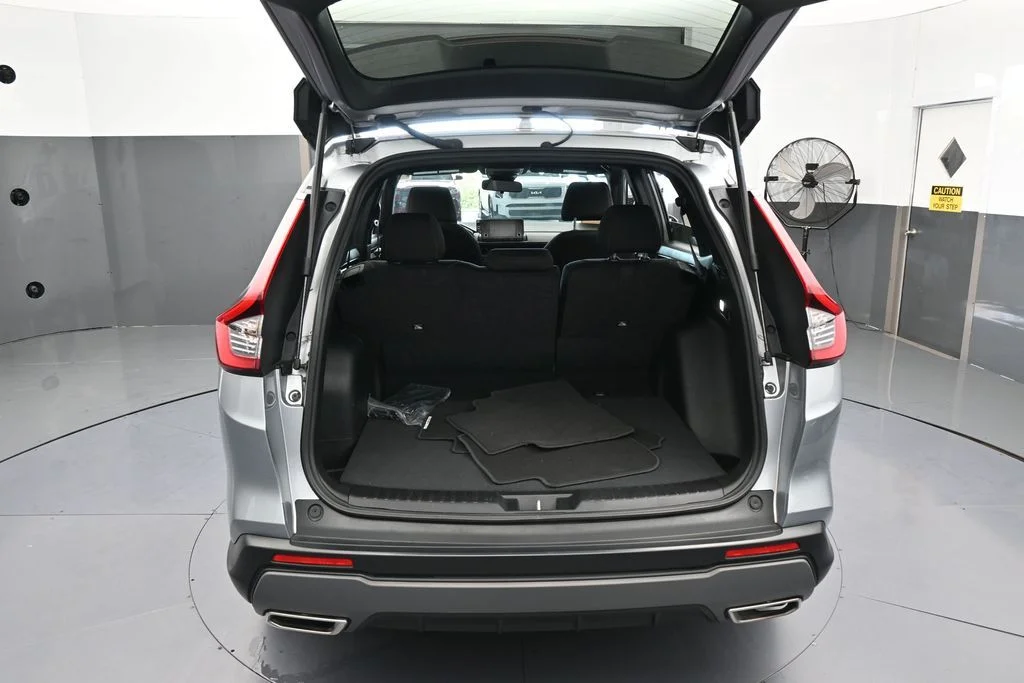 Used 2024 Lunar Silver Metallic Honda Sport image 38