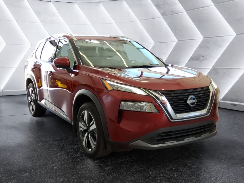 Used 2023 Red Nissan SL image 1