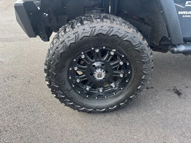 Used 2017 Black Jeep Unlimited Sport image 15