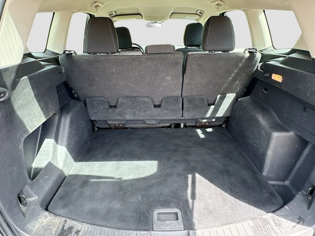 Used 2018 Gold Ford S image 29