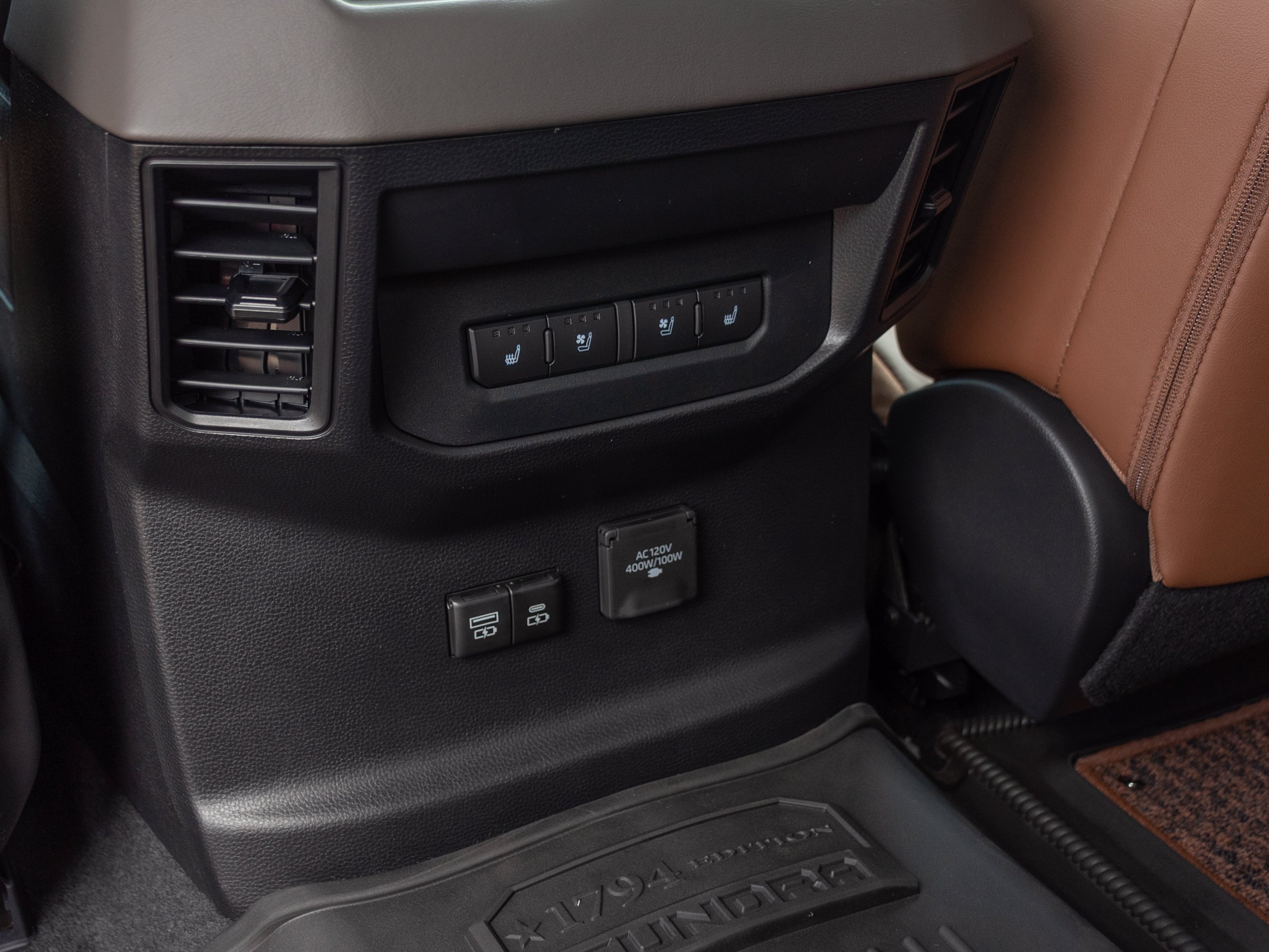 New 2026 Wind Chill Pearl <sup>1</sup> Toyota Tundra 1794 Edition image 19