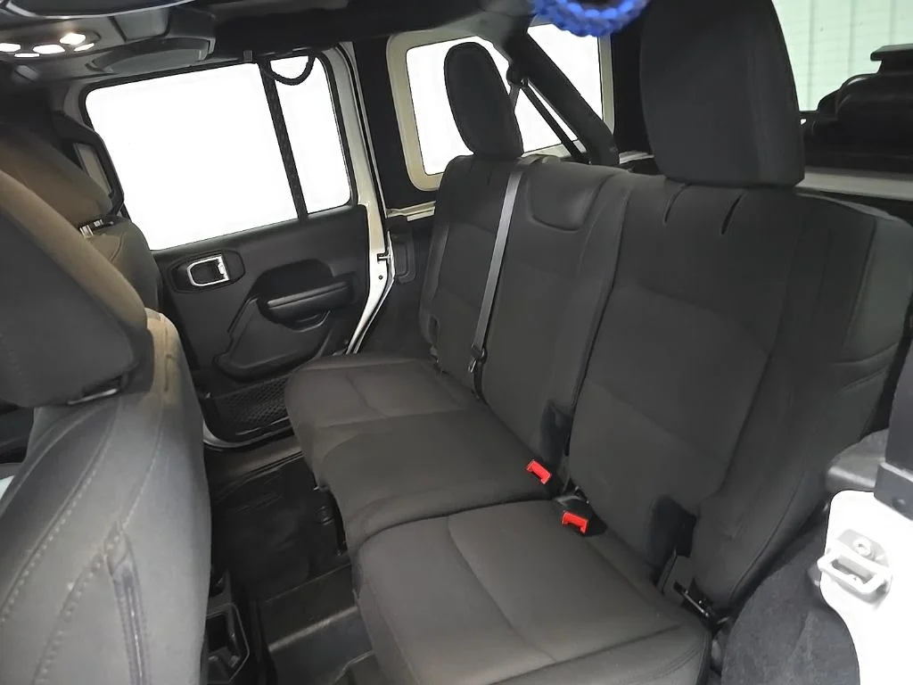 Used 2019 White Jeep Unlimited Sport S image 31