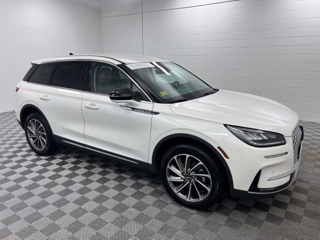 Used 2023 Pristine White Lincoln Standard image 4