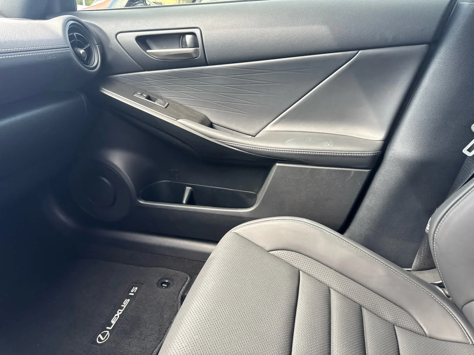Used 2024 Iridium Lexus F SPORT image 15