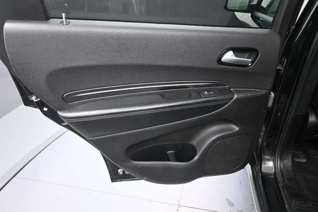 Used 2022 Black Dodge SXT image 26