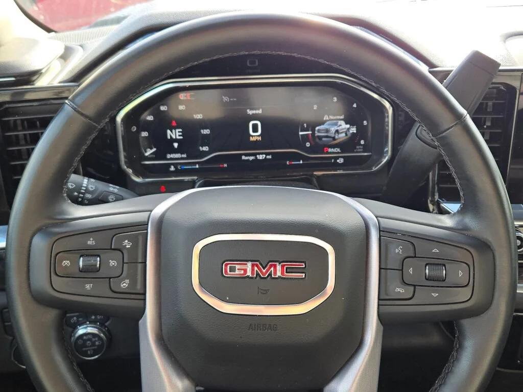 Used 2025 Blue GMC Elevation image 27