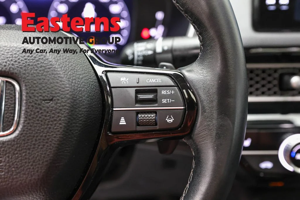 Used 2022 White Honda Touring image 16
