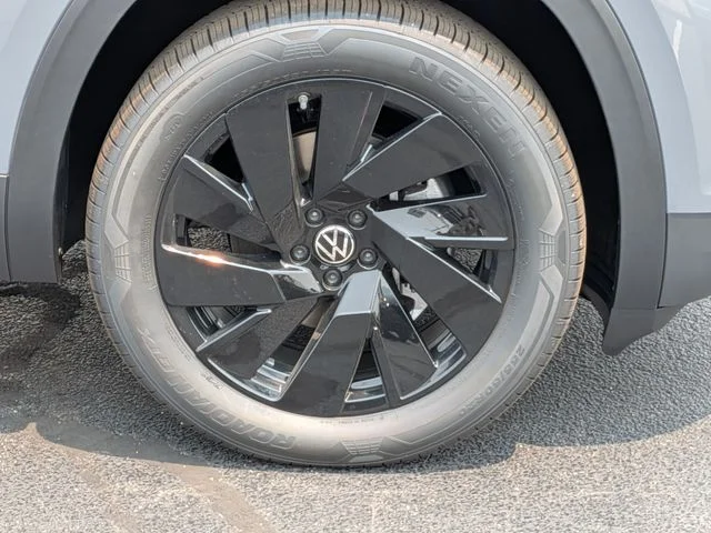 New 2026 Gray Volkswagen 2.0T SE w/Technology image 6