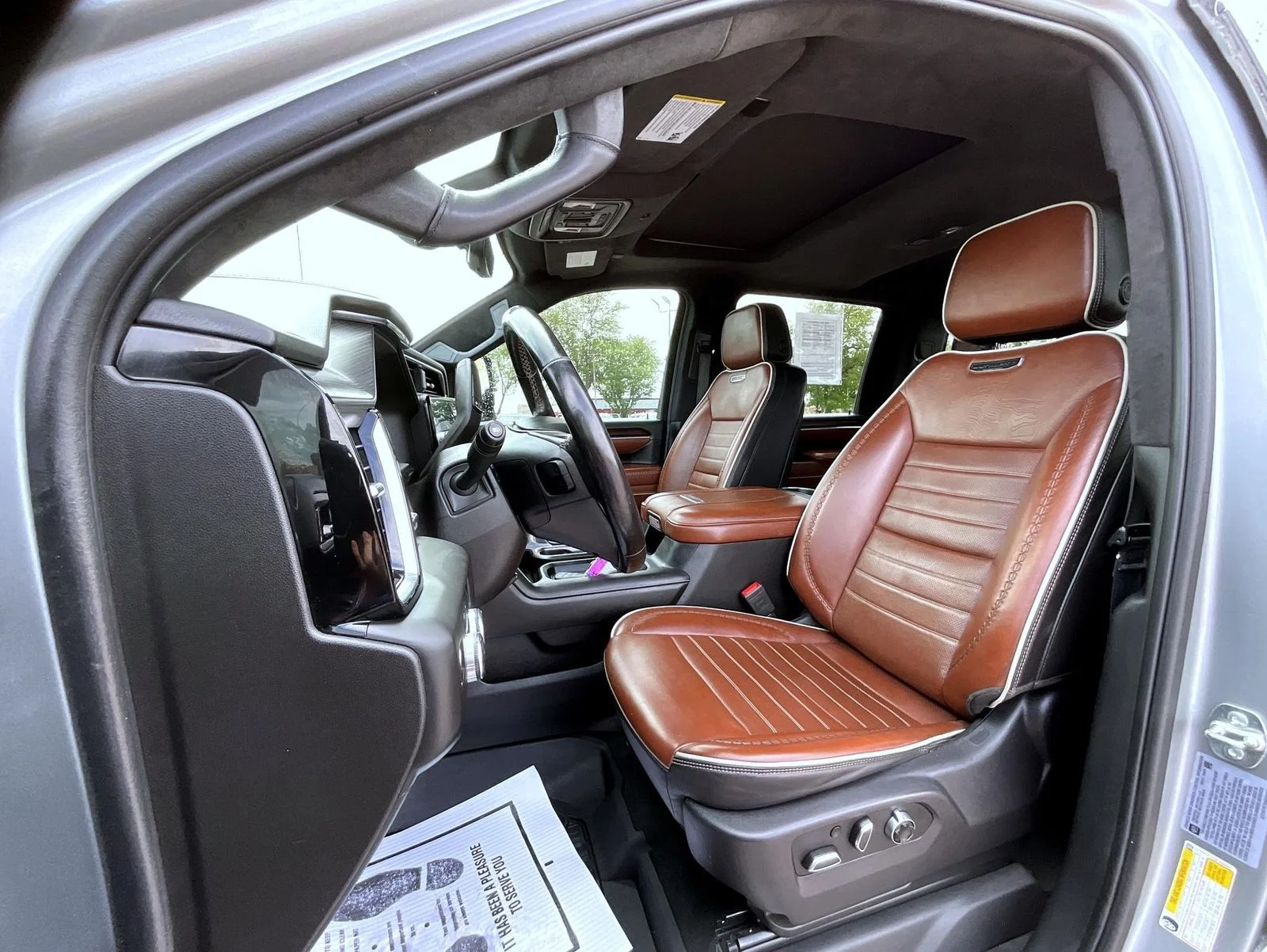 Used 2025 Silver GMC Denali Ultimate image 11