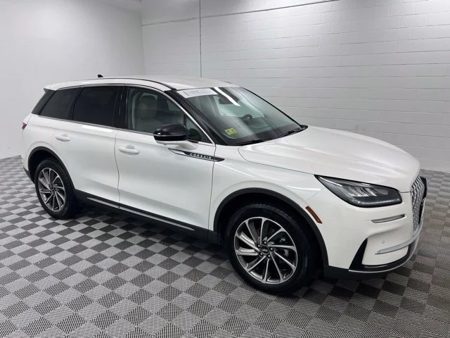Used 2023 White Lincoln Standard image 4