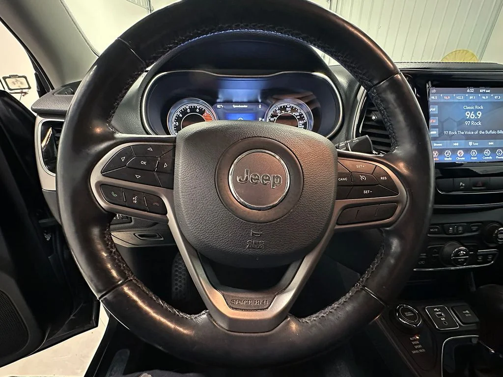 Used 2020 Gray Jeep Limited image 35