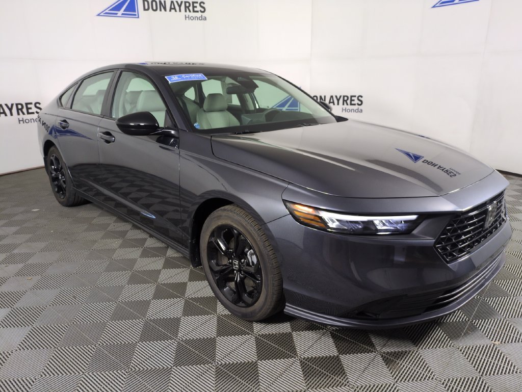 2025 Honda Accord SE - Photo 12