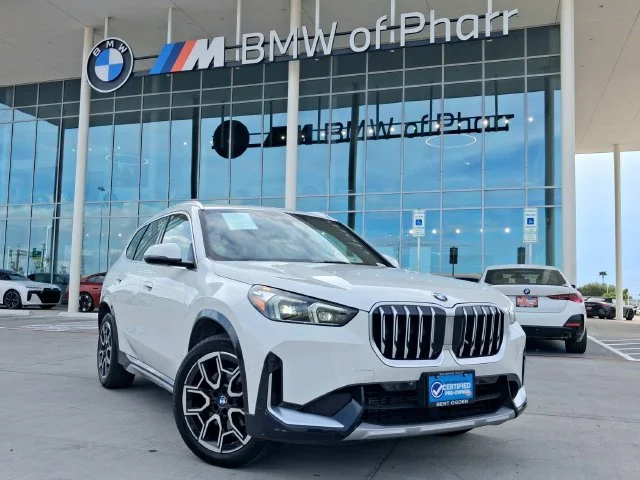 Used 2026 White BMW xDrive28i image 1