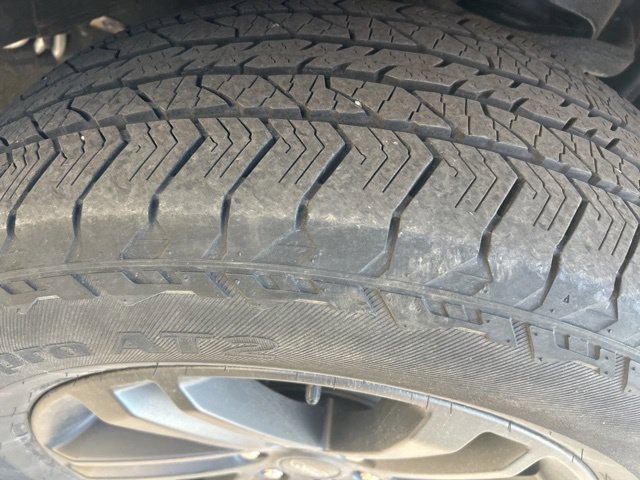 Used 2023 Avalanche Ford XLT image 6