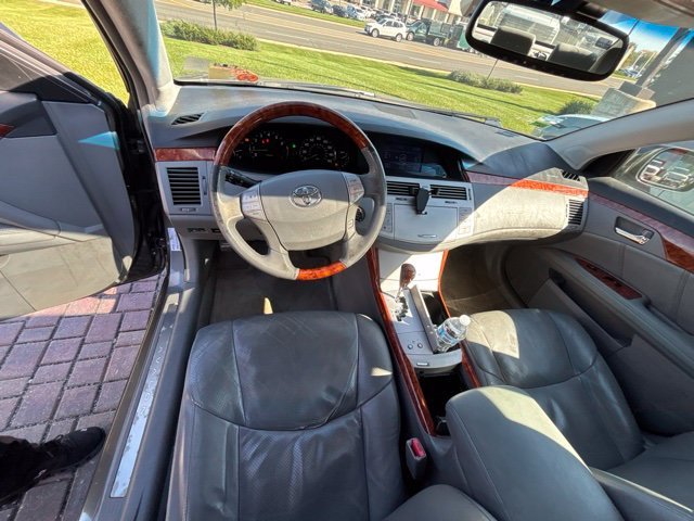 Used 2007 Gray Toyota Limited image 4