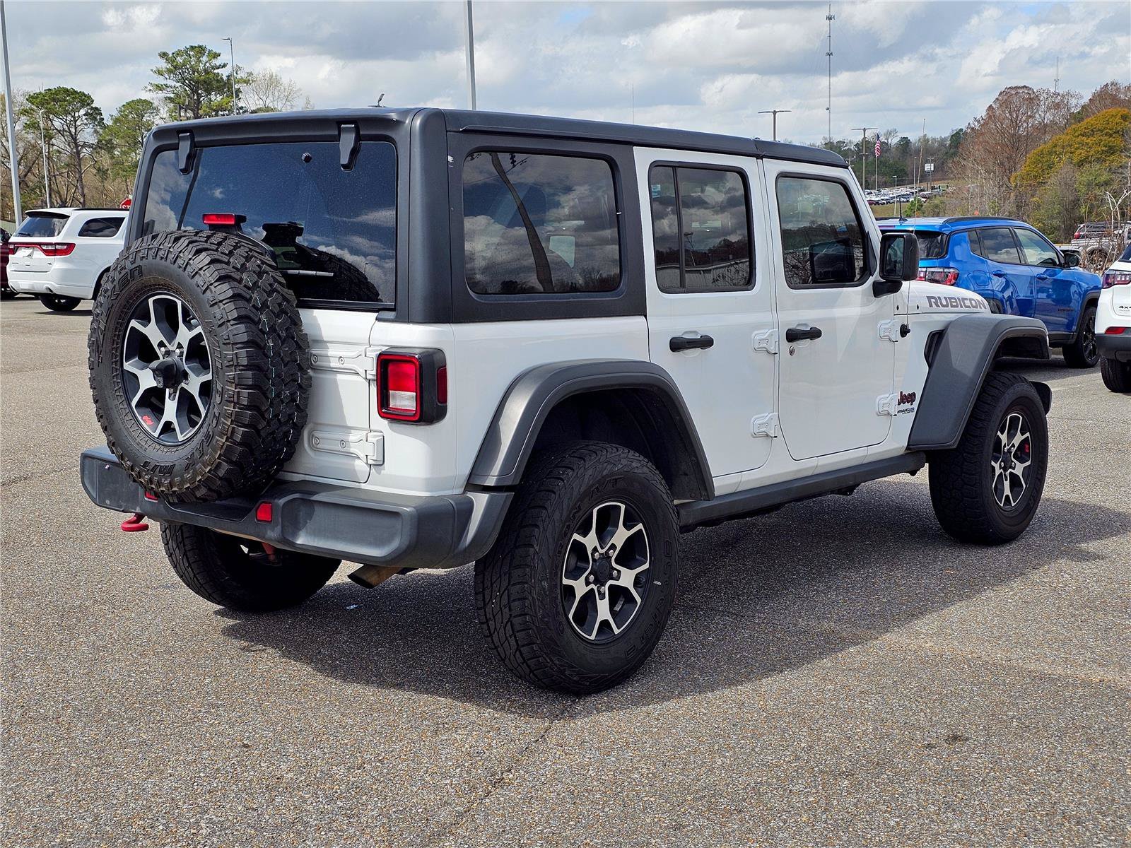 Used 2020 Bright White Clearcoat Jeep Rubicon image 9