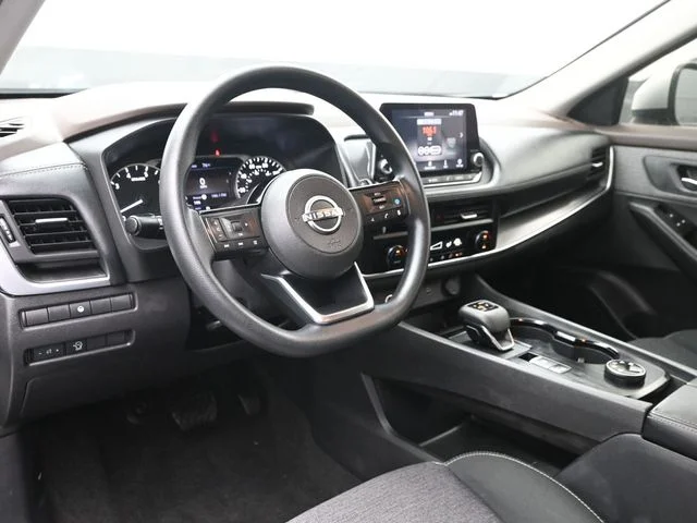2023 Nissan Rogue SV - Photo 8