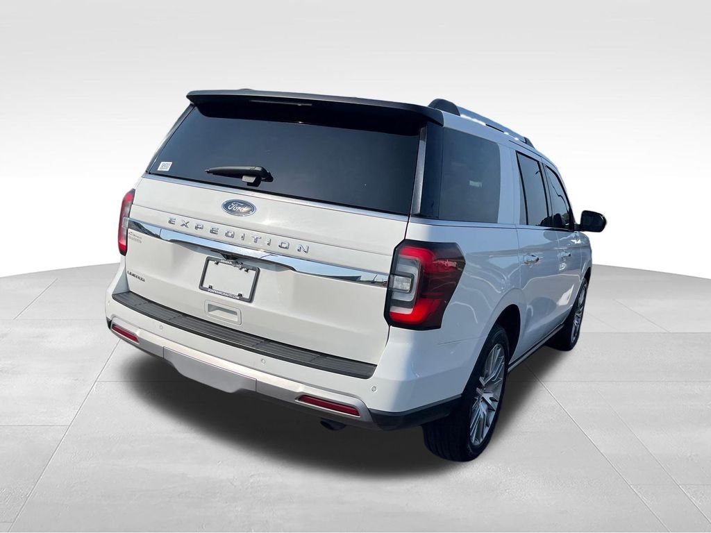 Used 2022 White Ford Limited image 5
