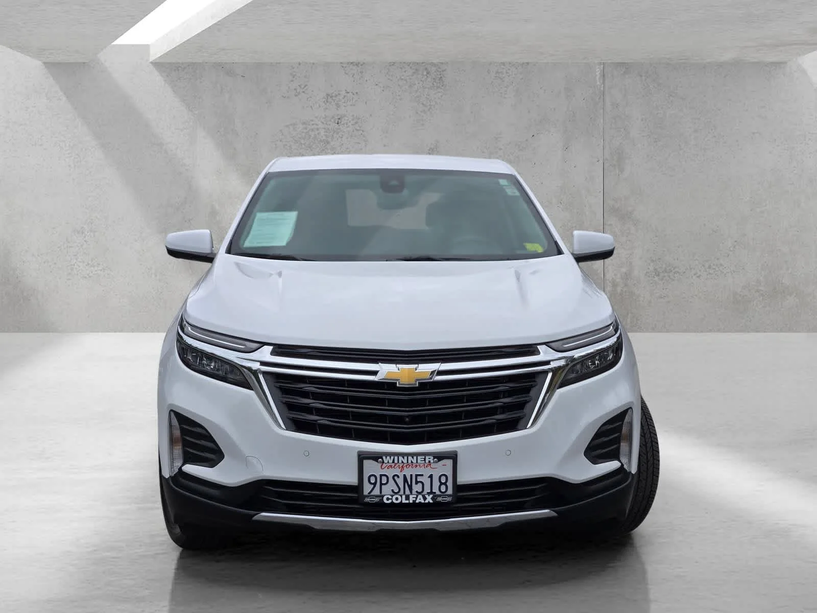 Used 2024 Summit White Chevrolet LT image 2