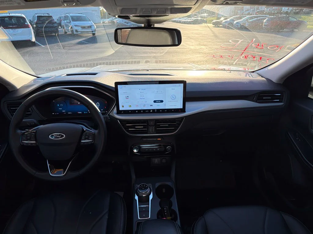 2025 Ford Escape Plug-In Hybrid BASE SUV Slide 8