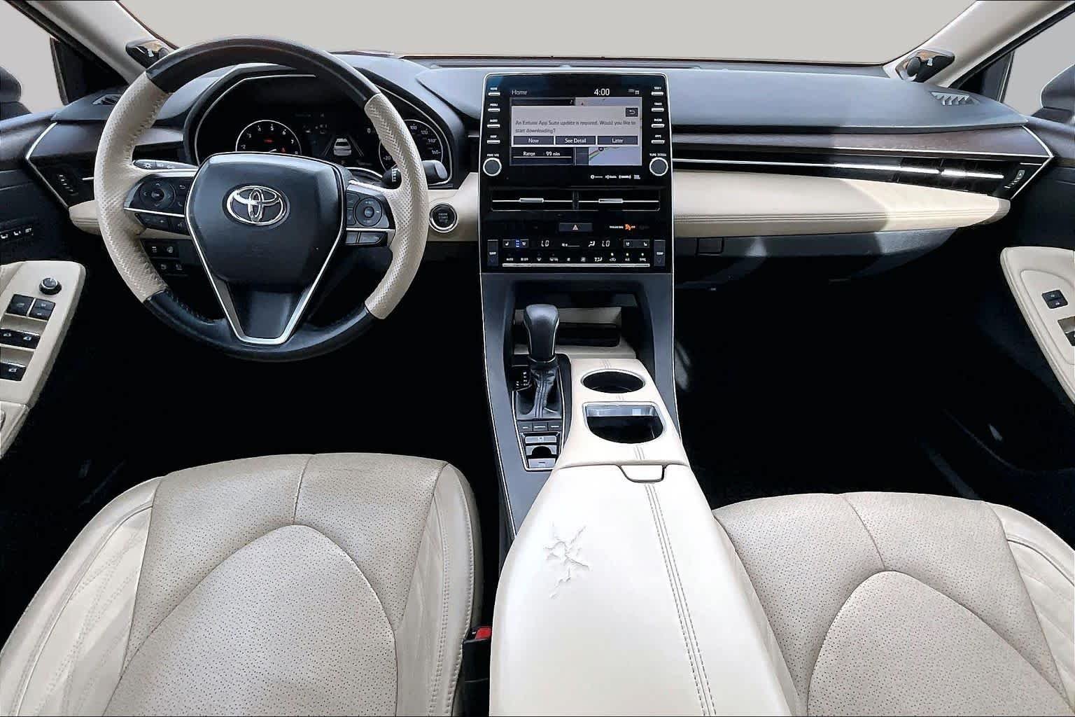 Used 2019 Wind Chill Pearl Toyota Limited image 12