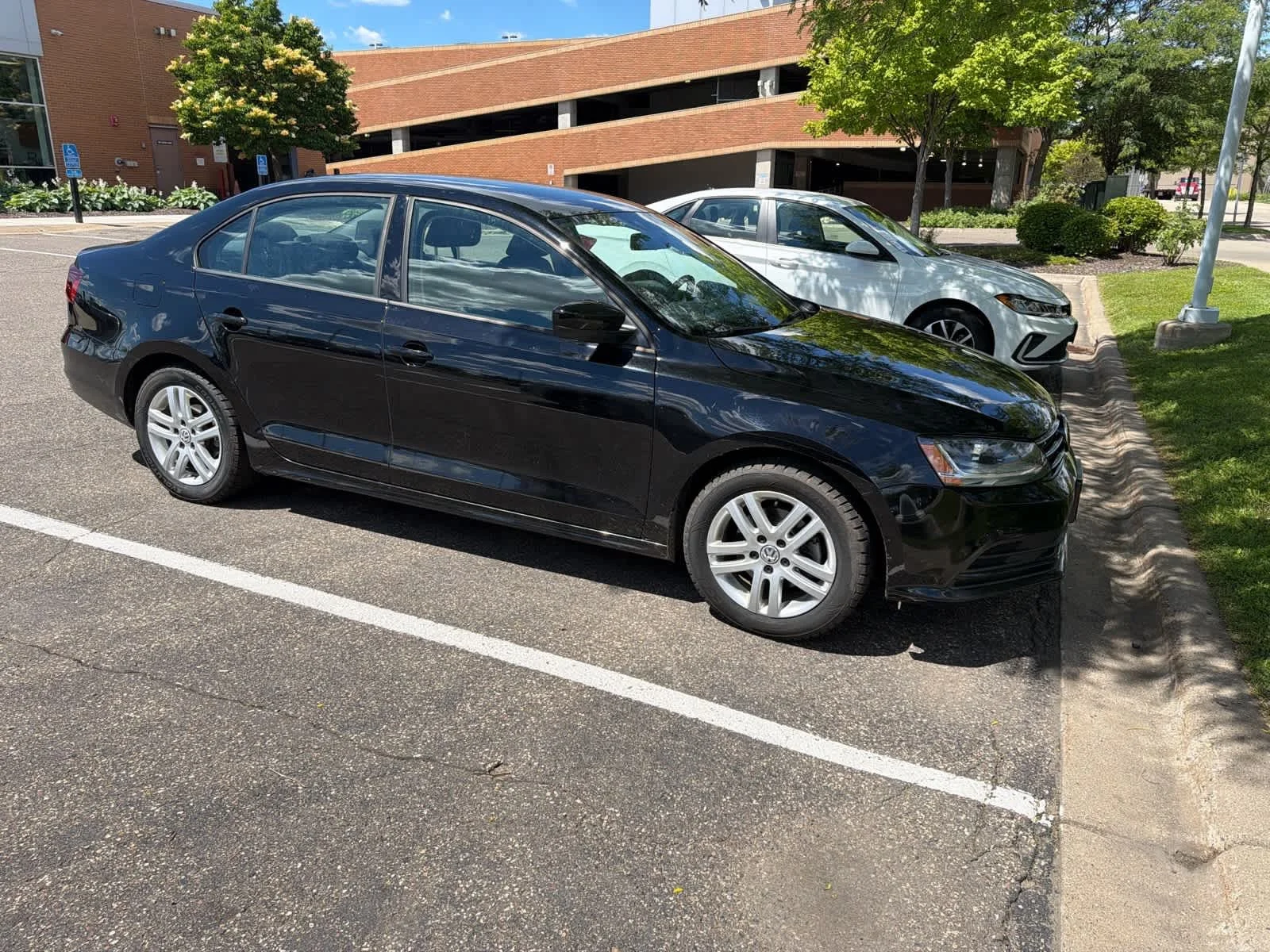 3VW2B7AJXJM234659