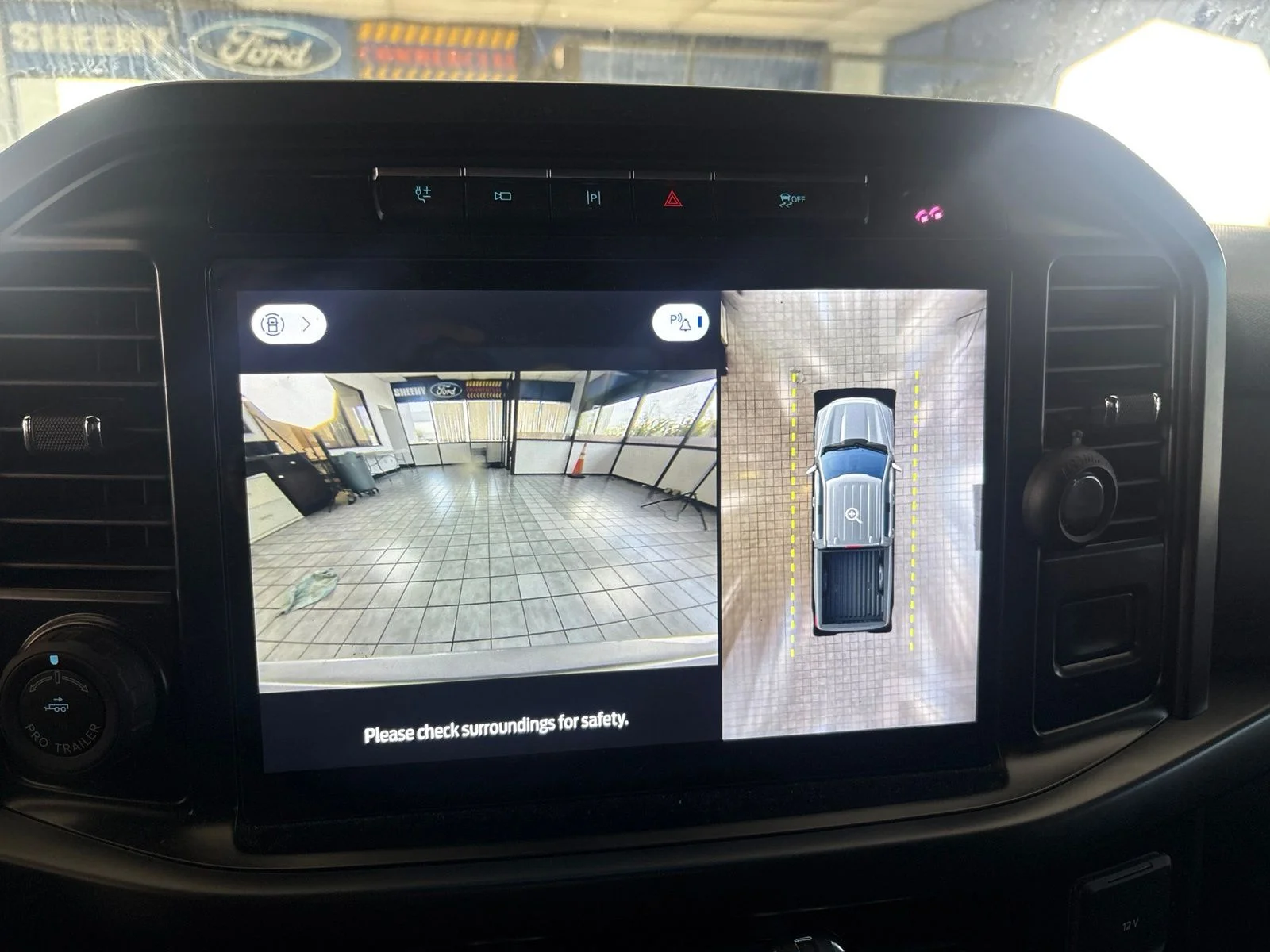 Used 2024 Silver Ford XLT image 19