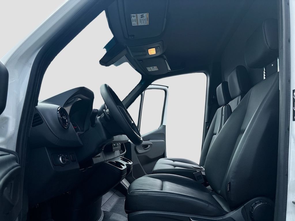 Used 2023 White Mercedes-Benz DRY BOX TRUCK image 28