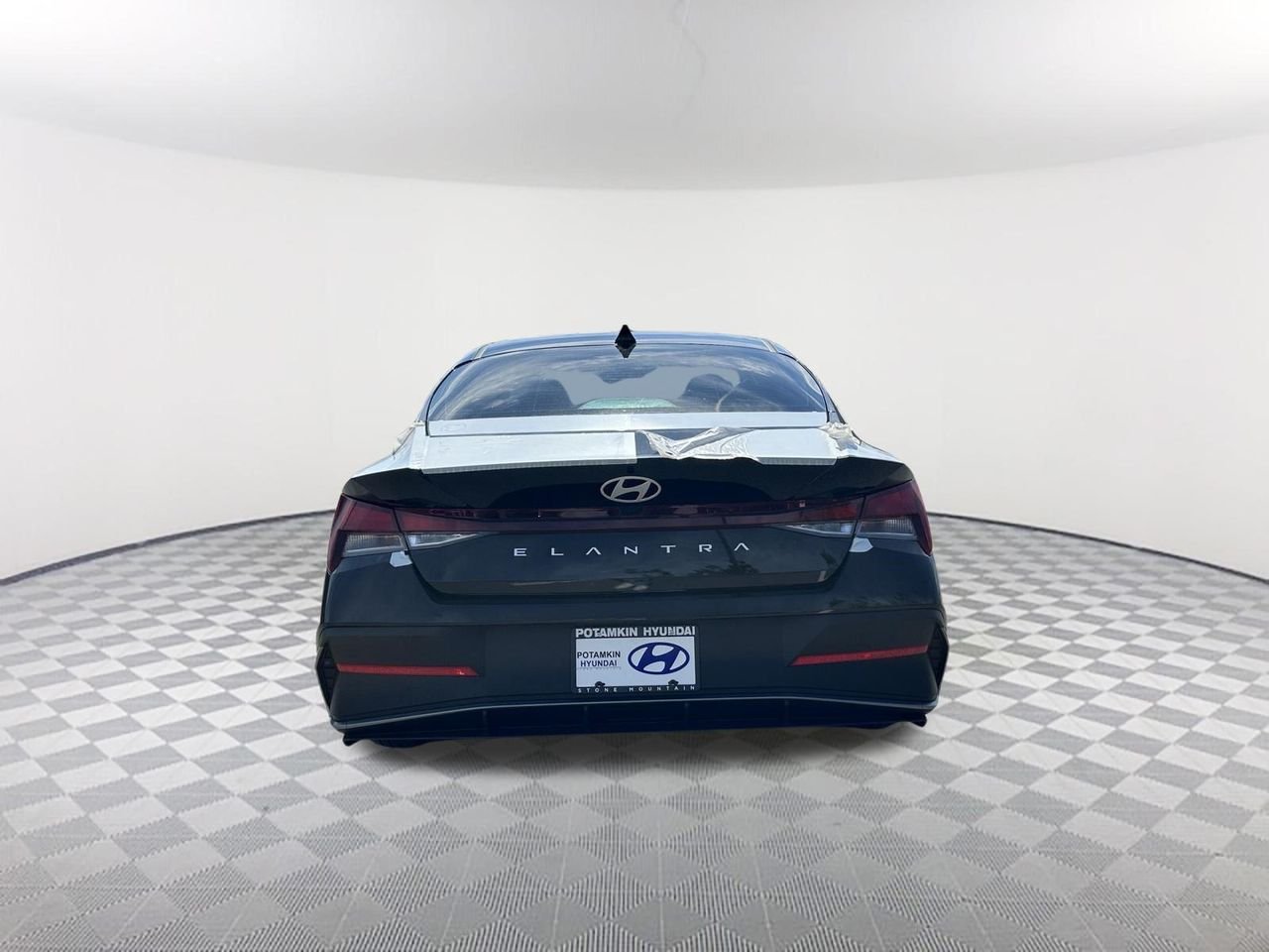 New 2026 Abyss Black Hyundai SE image 6