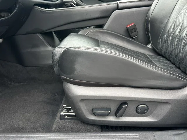 Used 2021 Gray Nissan Platinum image 32