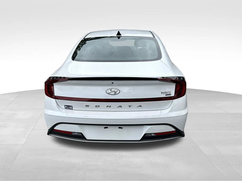 Used 2022 White Hyundai Blue image 4