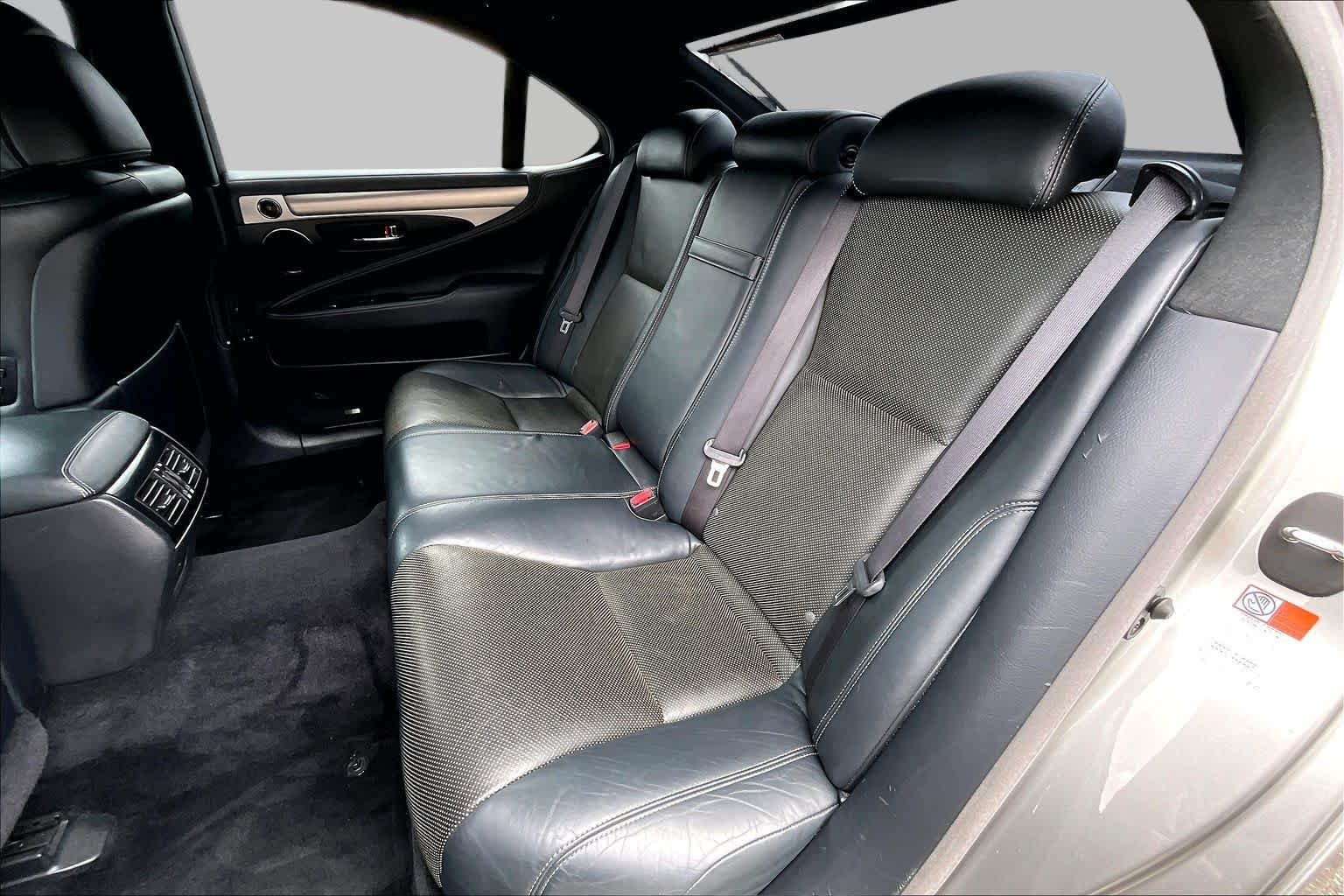 Used 2017 Atomic Silver Lexus  image 18