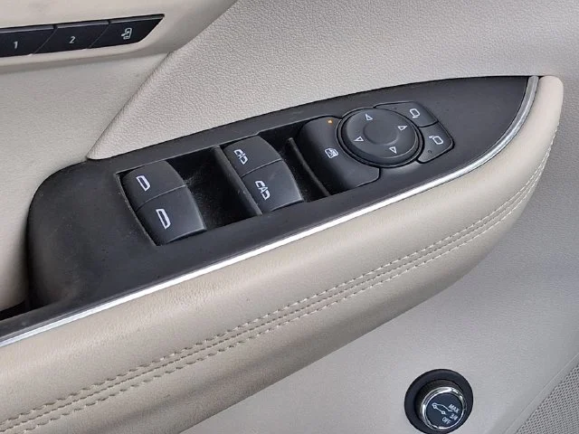 Used 2023 Gray Buick Avenir image 17