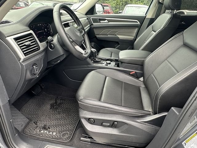Used 2023  Volkswagen 3.6L V6 SE w/Technology image 19