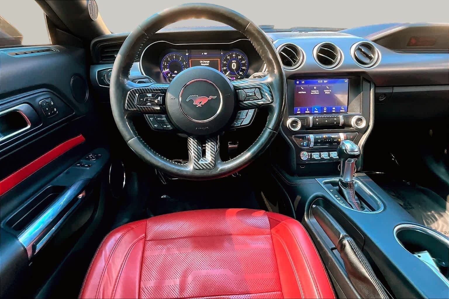 Used 2019 Magnetic Metallic Ford GT Premium image 6
